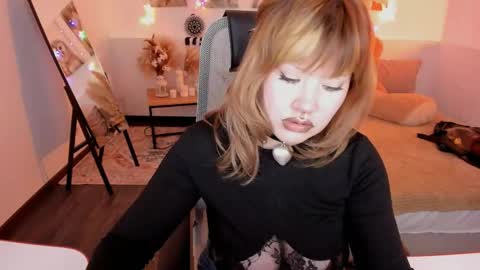 Nova online show from April 2026 05:00:02 PM