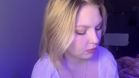 Snapshot of opheliaritz chatting on December 2025 10:22:01 AM Ophelia online show from December 2025 10:22:01 AM