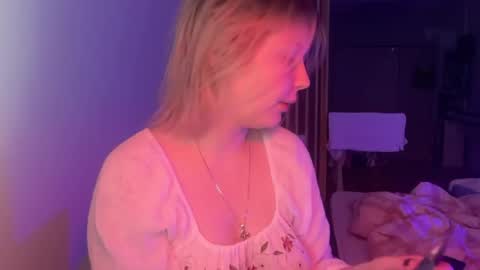 Snapshot of opheliaritz chatting on December 2025 04:19:02 AM Ophelia online show from December 2025 04:19:02 AM