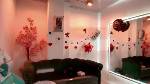 Snapshot of oriana_colby chatting on February 2026 12:01:01 PM Oriana online show from February 2026 12:01:01 PM