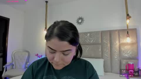 Snapshot of oriana_guzman chatting on July 2026 11:45:01 PM Miss Guzman online show from July 2026 11:45:01 PM