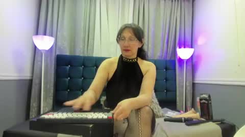 Oriana  online show from June 2026 12:22:02 AM