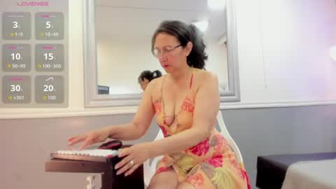 Oriana  online show from June 2026 01:33:01 PM