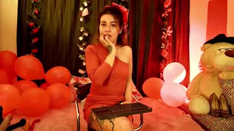 Snapshot of oriana_thomson2 chatting on February 2025 11:20:01 PM Oriana online show from February 2025 11:20:01 PM