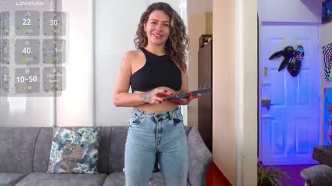 Snapshot of oriana_thomson2 chatting on January 2026 04:55:01 PM Oriana online show from January 2026 04:55:01 PM