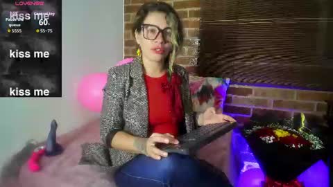 Oriana online show from June 2026 01:03:01 AM