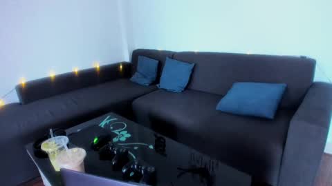 Fansly and Instagram -  online show from March 2025 10:00:02 AM