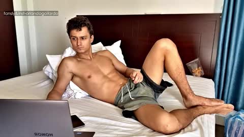 Fansly and Instagram -  online show from October 2025 01:06:02 AM