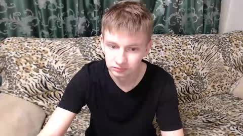 Snapshot of oscar_bell chatting on February 2025 09:44:02 PM Oscar online show from February 2025 09:44:02 PM