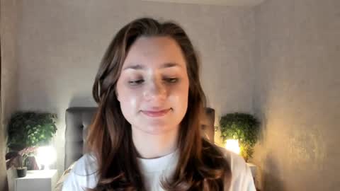 Jess online show from May 2026 07:19:01 PM