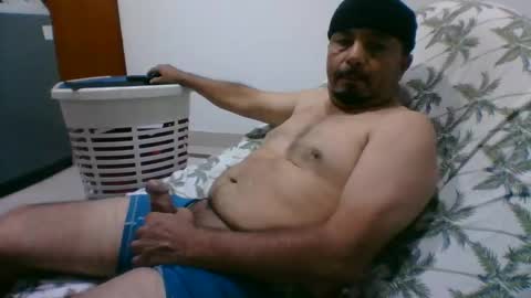 oscarjhe3512 online show from April 2026 01:23:02 AM