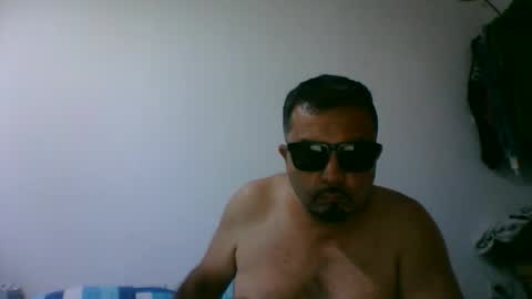 oscarjhe3512 online show from May 2026 08:25:02 PM