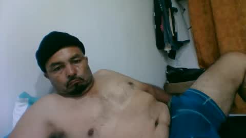 oscarjhe3512 online show from May 2026 01:58:02 AM