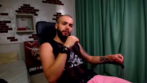 OscarWills online show from May 2026 04:52:01 AM
