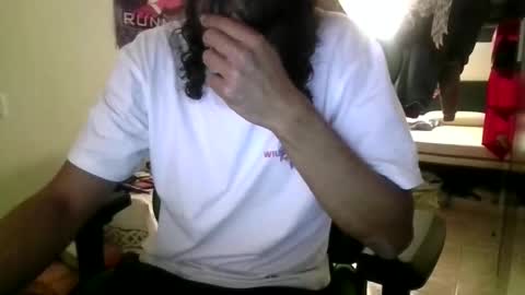 Snapshot of oshaka chatting on May 2026 12:01:02 PM HappyGrower online show from May 2026 12:01:02 PM