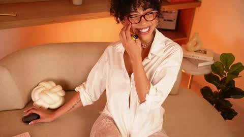 Snapshot of oshun_25 chatting on May 2026 10:51:01 PM Oshun online show from May 2026 10:51:01 PM