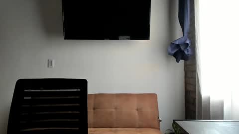 Snapshot of osiris_2546 chatting on January 2025 09:30:02 PM Osiris online show from January 2025 09:30:02 PM