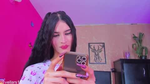 Snapshot of osiris_doll chatting on October 2025 06:58:02 PM vella online show from October 2025 06:58:02 PM