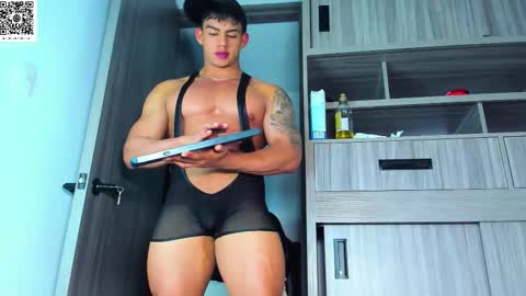 Snapshot of oskar_ford21 chatting on September 2025 04:01:01 AM Oskar Ford NEW ACCOUNT online show from September 2025 04:01:01 AM