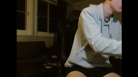 Oskar online show from November 2025 06:43:02 PM