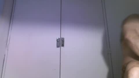 Oso Licencioso online show from May 2026 08:43:02 PM