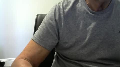 Ossi online show from September 2025 09:09:01 PM