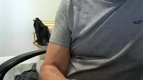 Ossi online show from October 2025 09:37:01 PM