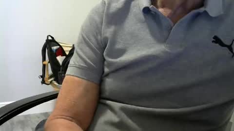 Ossi online show from October 2025 08:57:01 PM