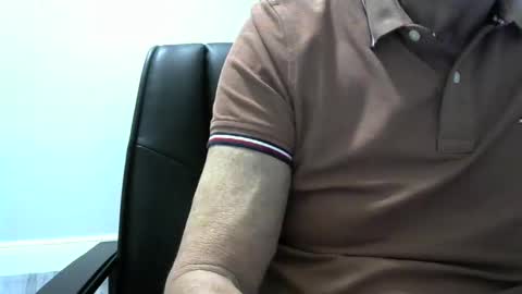 Ossi online show from March 2026 11:29:02 PM