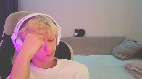 Ostin online show from December 2024 03:20:02 PM