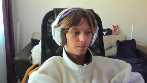 Ostin online show from September 2025 03:50:01 AM