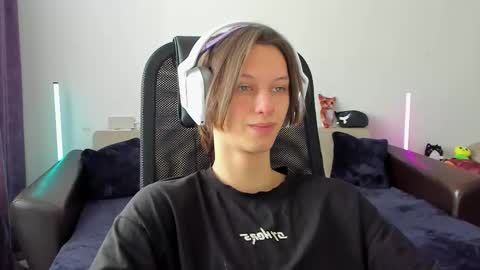 Ostin online show from February 2026 07:06:02 AM