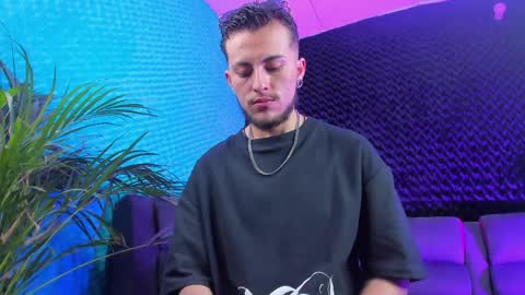 Snapshot of otter_wet chatting on April 2026 02:45:02 AM otter_wet online show from April 2026 02:45:02 AM