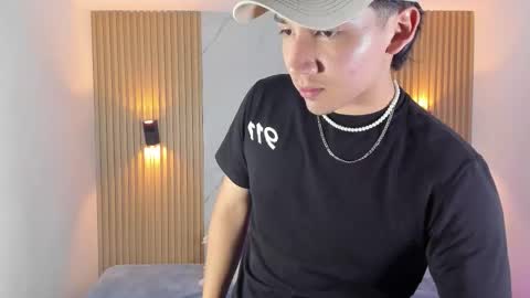 Otto Andrew online show from March 2026 07:33:01 PM