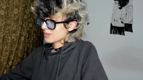 Snapshot of ottoyan_ chatting on December 2024 01:53:02 AM Otto 3 online show from December 2024 01:53:02 AM