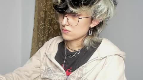 Snapshot of ottoyan_ chatting on January 2025 02:25:01 AM Otto 3 online show from January 2025 02:25:01 AM