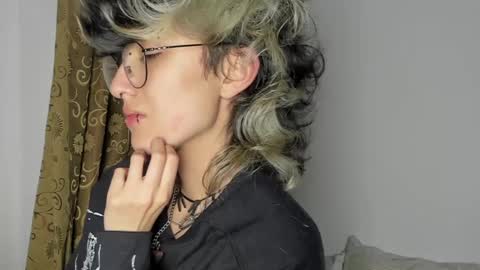 Snapshot of ottoyan_ chatting on January 2025 09:03:01 AM Otto 3 online show from January 2025 09:03:01 AM