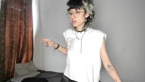 Snapshot of ottoyan_ chatting on February 2025 07:14:02 PM Otto 3 online show from February 2025 07:14:02 PM