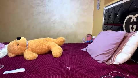 oumaimasoufaine66 online show from September 2025 07:29:01 PM