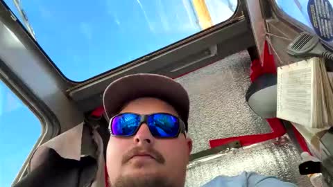 Snapshot of outoftown673 chatting on November 2025 04:06:01 PM outoftown673 online show from November 2025 04:06:01 PM