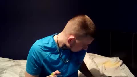 Owen kayz online show from November 2025 10:19:02 PM