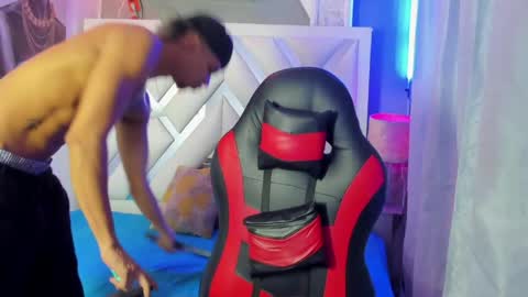 owen blaze online show from April 2026 12:17:01 AM