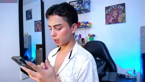 Snapshot of owenblue__ chatting on March 2026 09:34:02 AM Owen Independent model online show from March 2026 09:34:02 AM