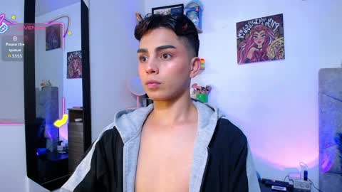 Snapshot of owenblue__ chatting on April 2026 08:12:02 AM Owen Independent model online show from April 2026 08:12:02 AM