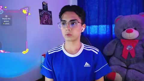 Owen  Independent model  online show from July 2026 11:17:02 AM
