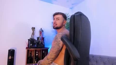 Snapshot of owenmaximus814 chatting on October 2025 11:27:02 PM Maximus Owen online show from October 2025 11:27:02 PM