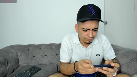 O W E N - S T O N E online show from September 2025 04:23:01 AM