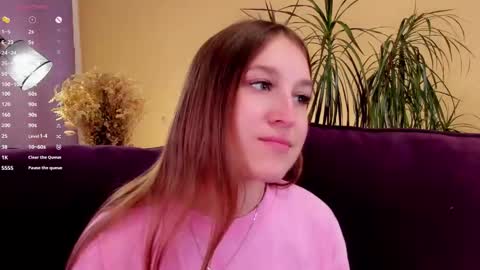 Caroline or just Lina online show from September 2025 01:17:01 AM