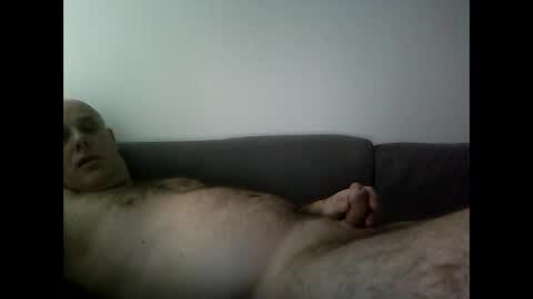 Snapshot of ozzy60 chatting on December 2025 08:20:01 AM ozzy60 online show from December 2025 08:20:01 AM