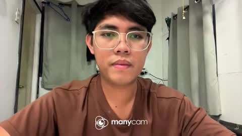 Snapshot of p1noytwink_ chatting on January 2026 01:35:01 PM Terrence online show from January 2026 01:35:01 PM